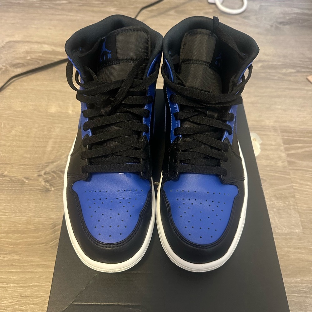 Jordan 1 Mid Royal Blue